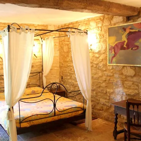 Maison Conviviale à Avec Piscine Partagée *