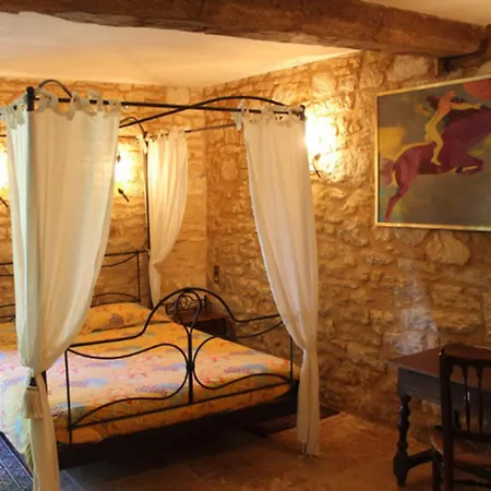 Maison Conviviale A Avec Piscine Partagee
