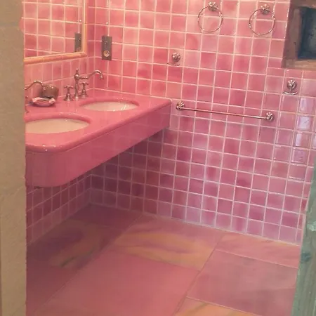 Maison Conviviale à Avec Piscine Partagée Saint-Cybranet