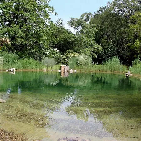 Nyaraló Maison Conviviale A Avec Piscine Partagee